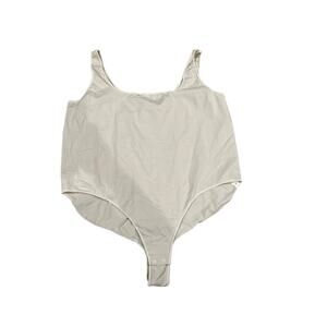 SKIMS Size 4X/5X Essential Scoop Neck Bodysuit NWOT might be Stone color